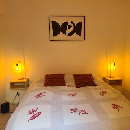 Appartement Intra Muros Avec Cour Privee アヴィニョン エクステリア 写真