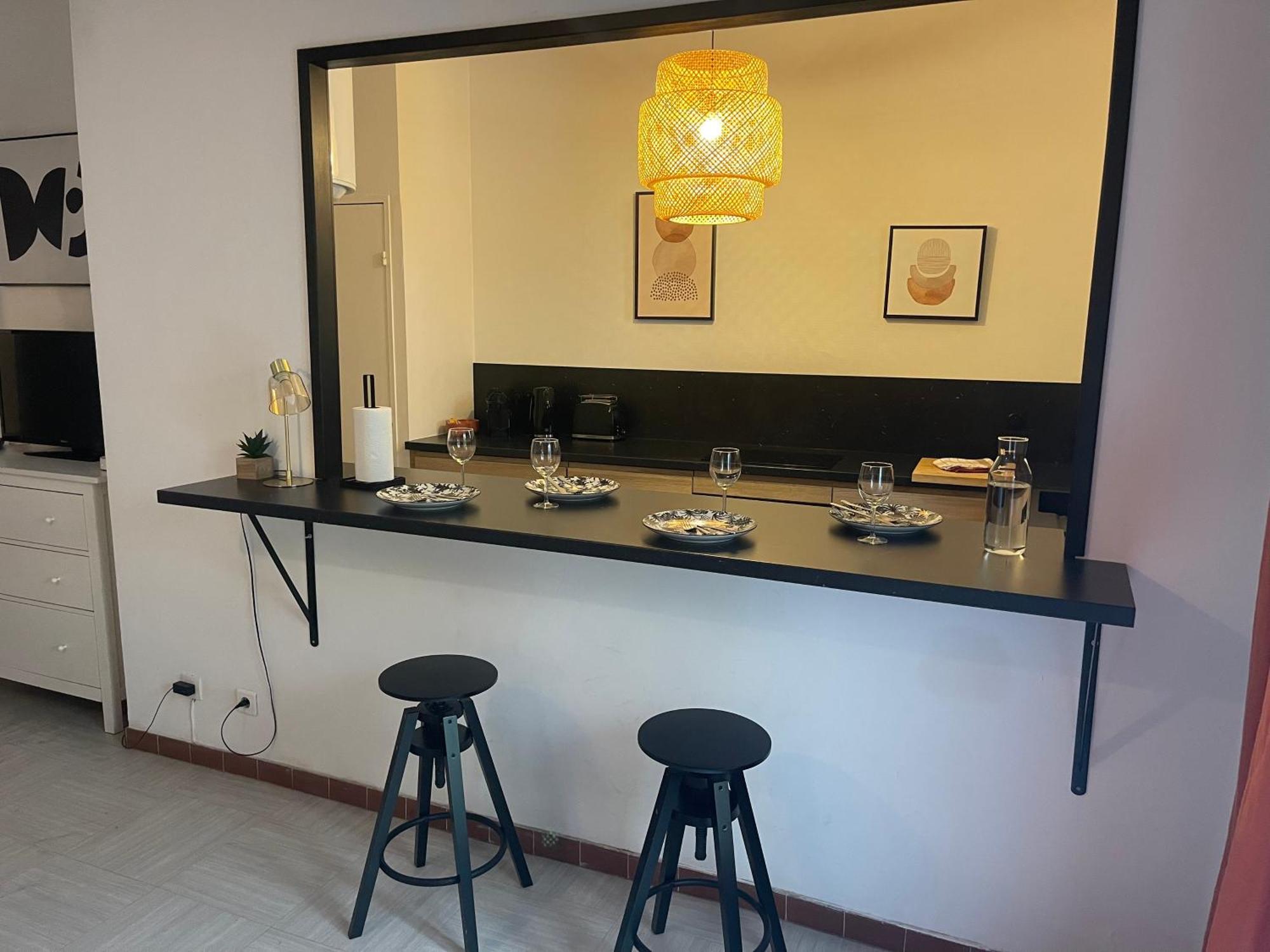 Appartement Intra Muros Avec Cour Privee アヴィニョン エクステリア 写真